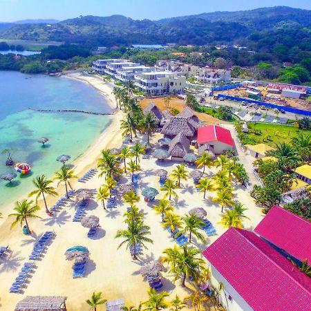 Las Palmas Beach Hotel Dixon Cove Εξωτερικό φωτογραφία